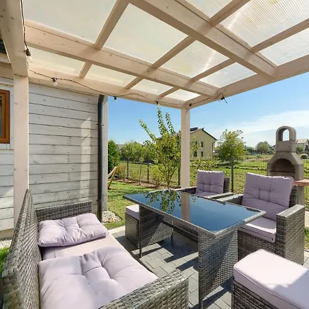 Holiday home Magnolia &